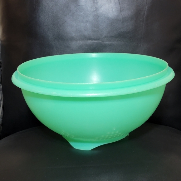 Vintage Tupperware #339-3 Jadeite Footed Colander Strainer Bowl 9" D x 5" H - Picture 1 of 17